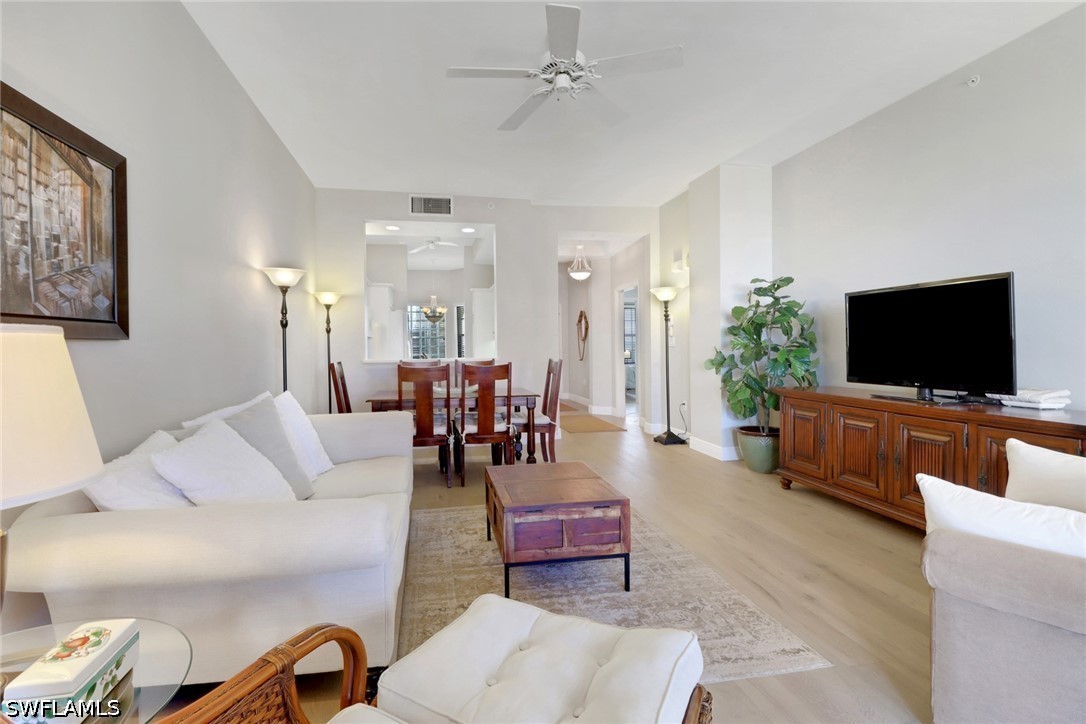 2 bed home in Naples