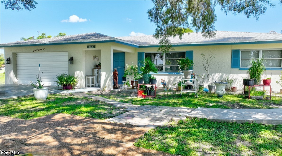 3 bed home in Lehigh Acres