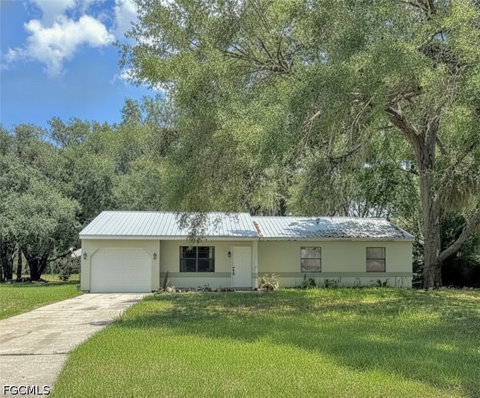 3 bed home in Labelle