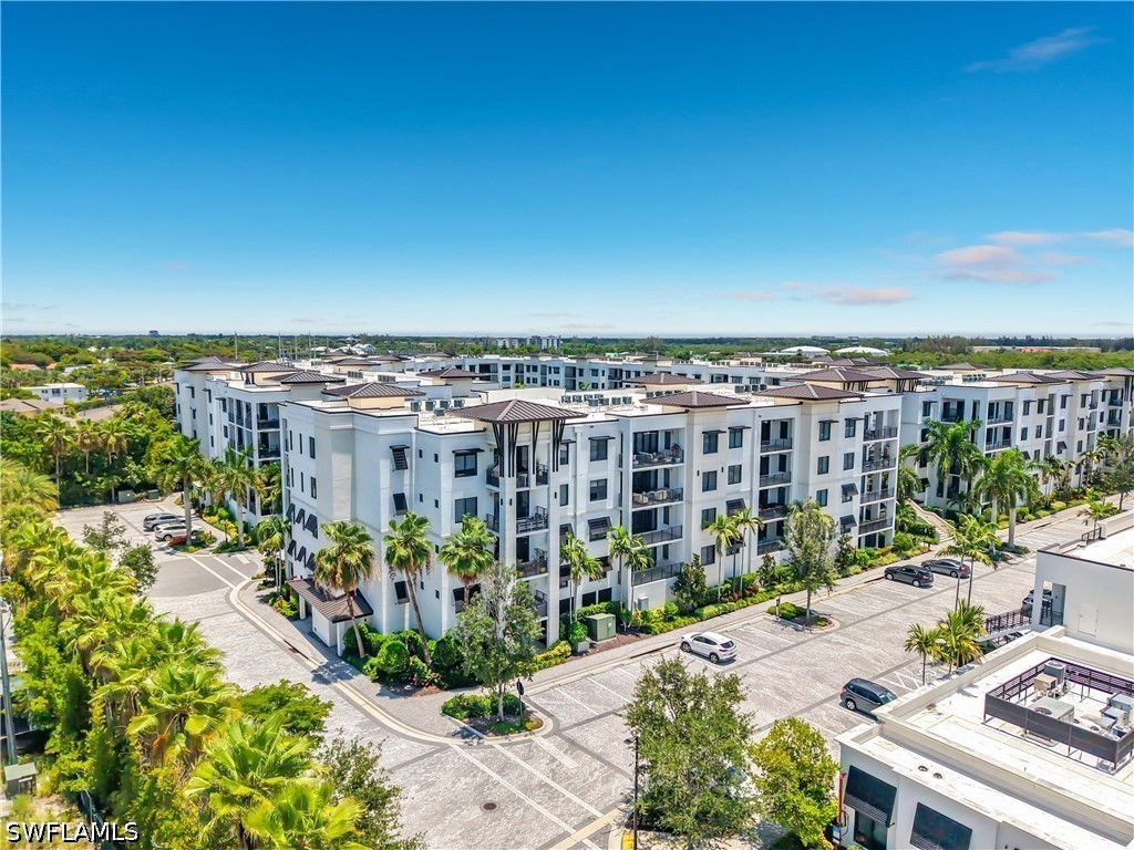2 bed home in Naples