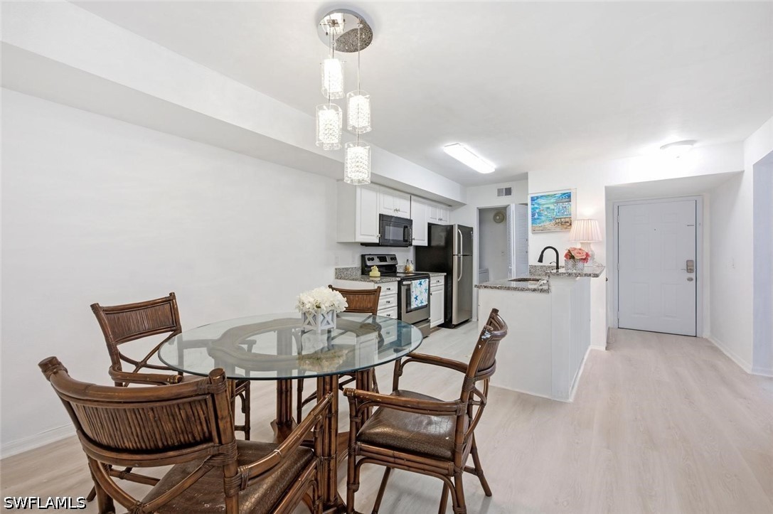 2 bed home in Naples