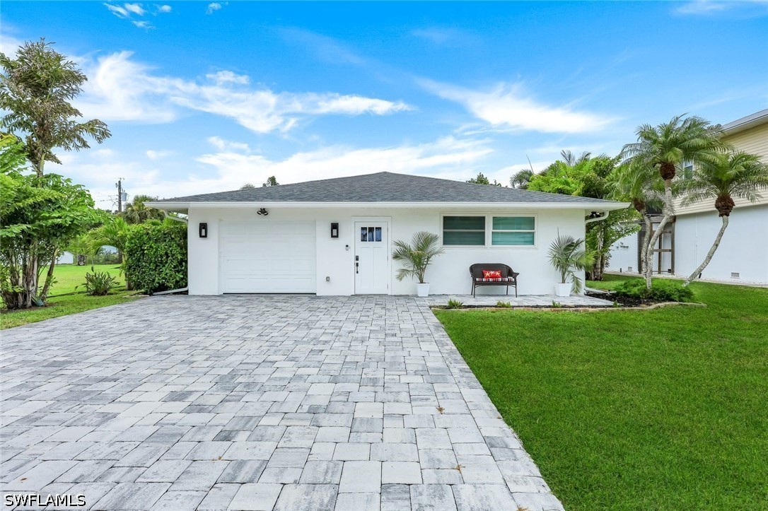 3 bed home in Bonita Springs