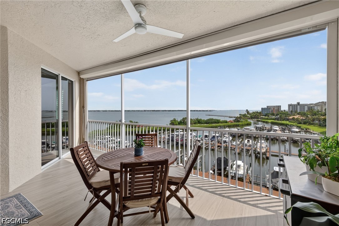 2 bed home in Fort Myers