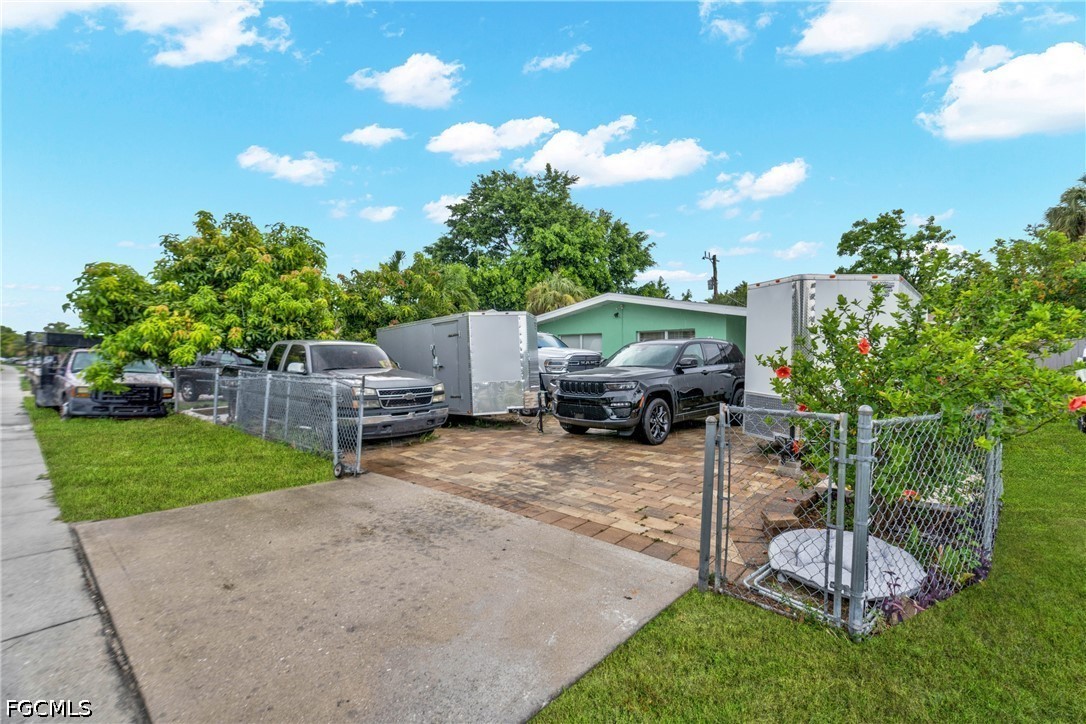 4 bed home in Fort Myers