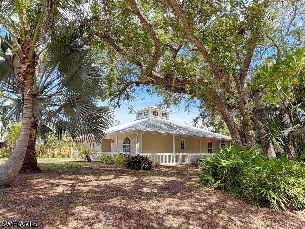 3 bed home in Bonita Springs