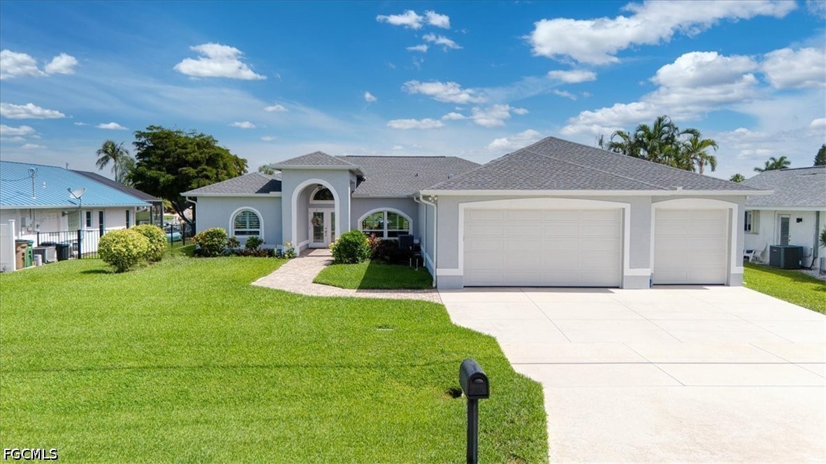 3 bed home in Cape Coral