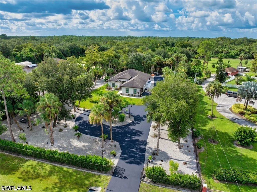 4 bed home in Naples