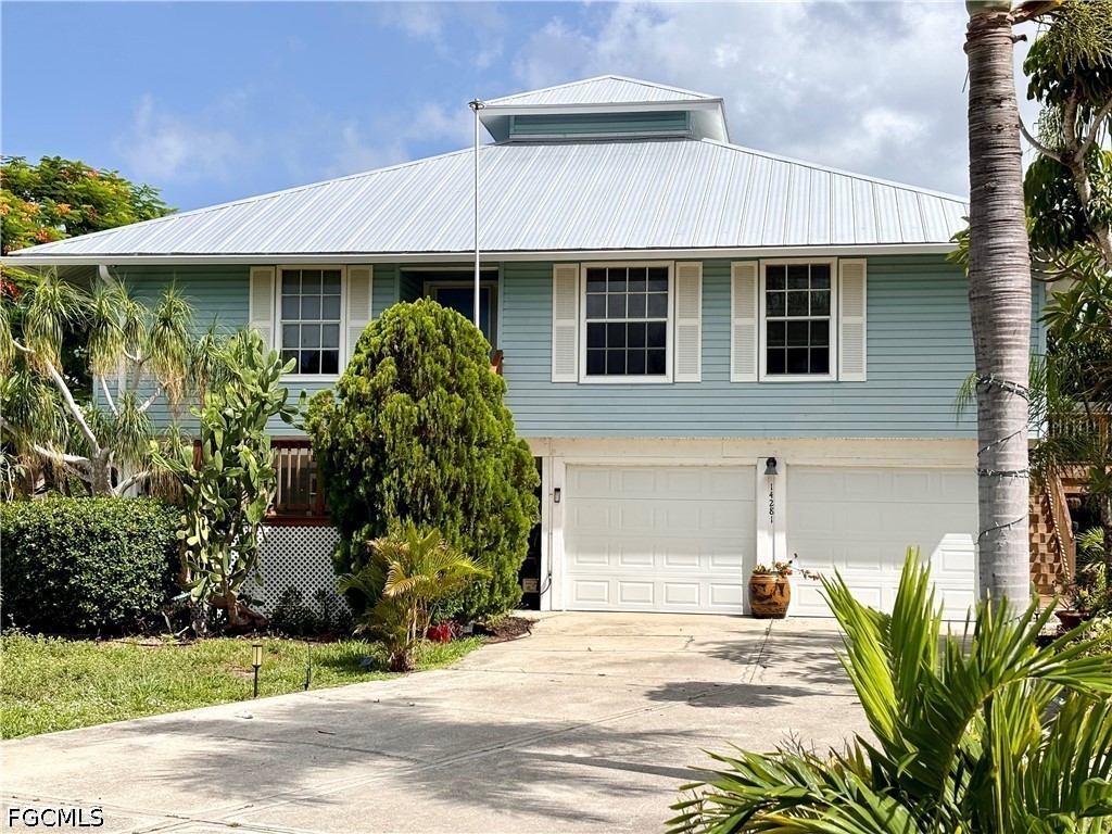 3 bed home in Bokeelia