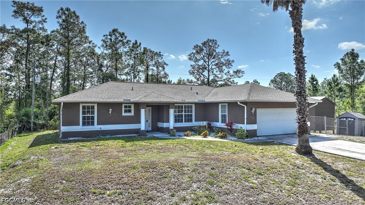 3 bed home in Lehigh Acres