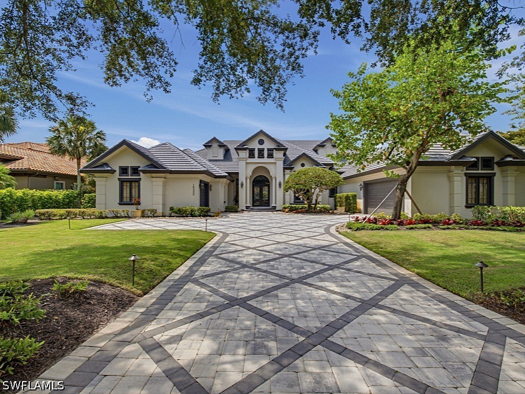 4 bed home in Naples