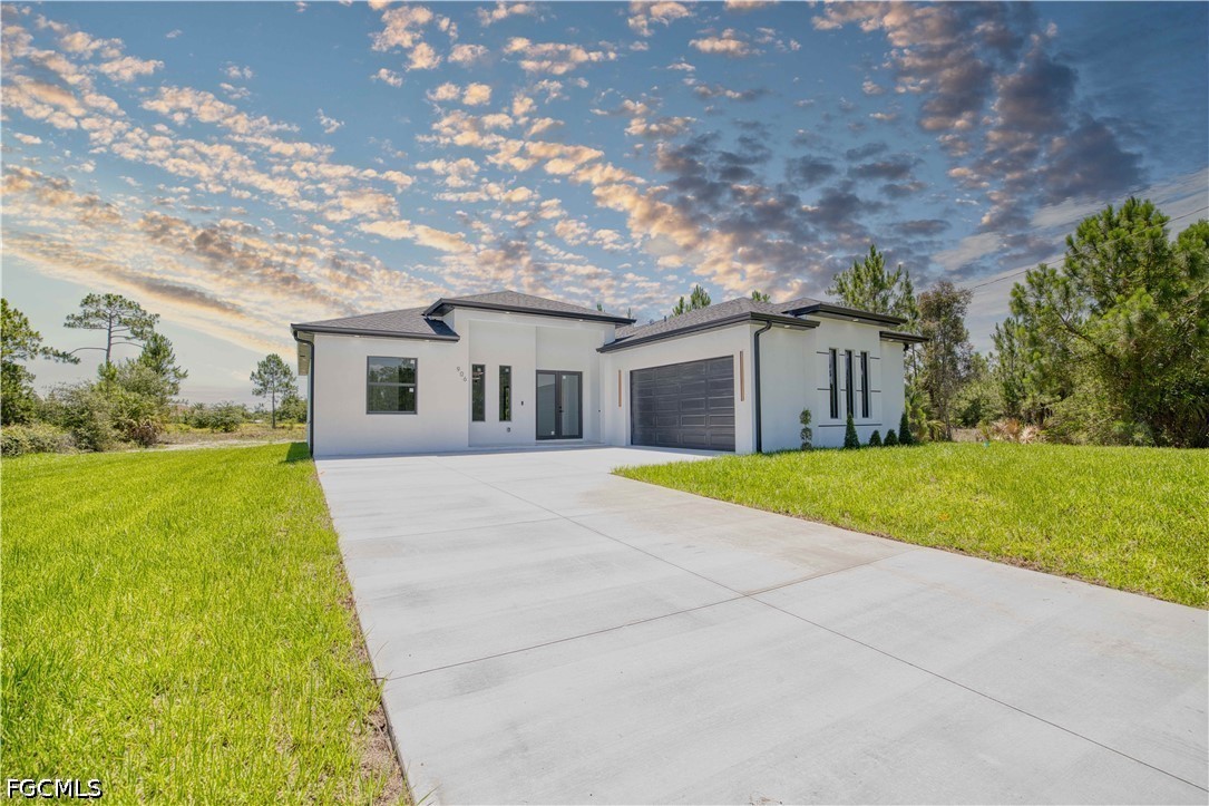 4 bed home in Lehigh Acres