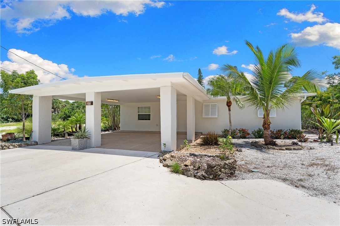 3 bed home in Naples