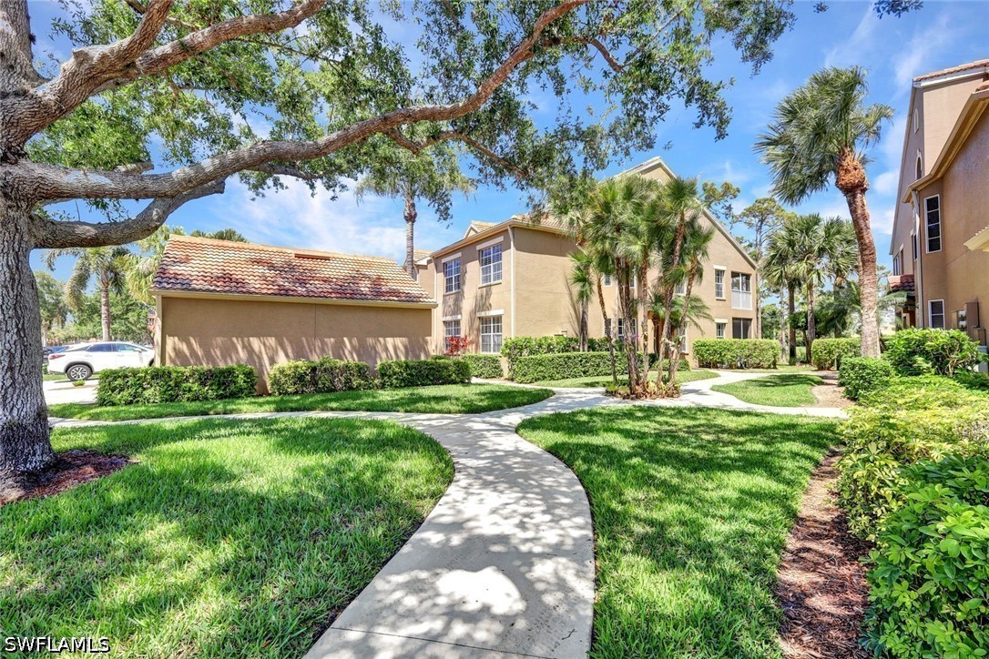 2 bed home in Estero