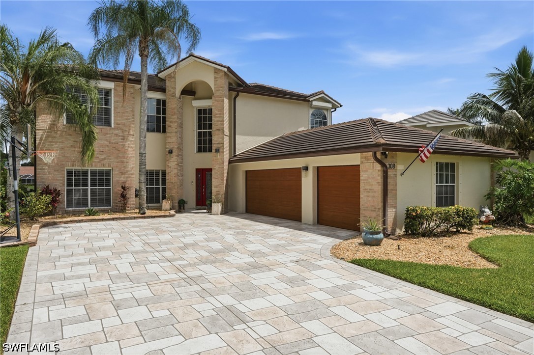 4 bed home in Naples