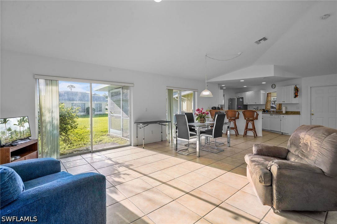 2 bed home in Lehigh Acres