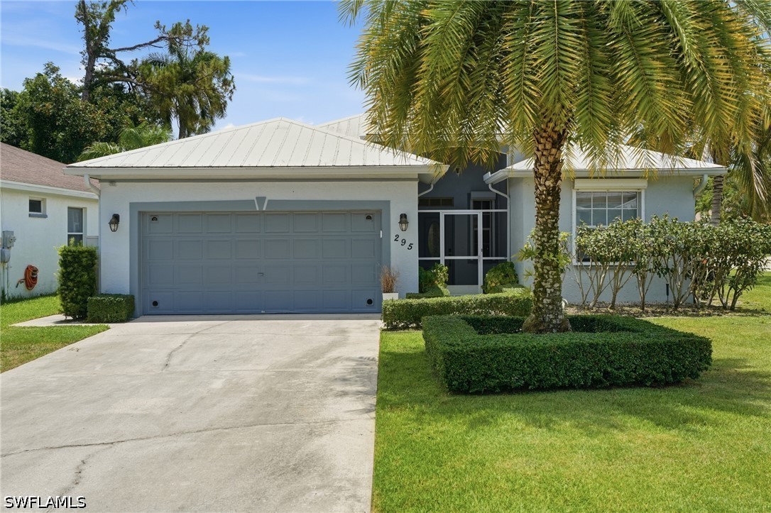 2 bed home in Naples