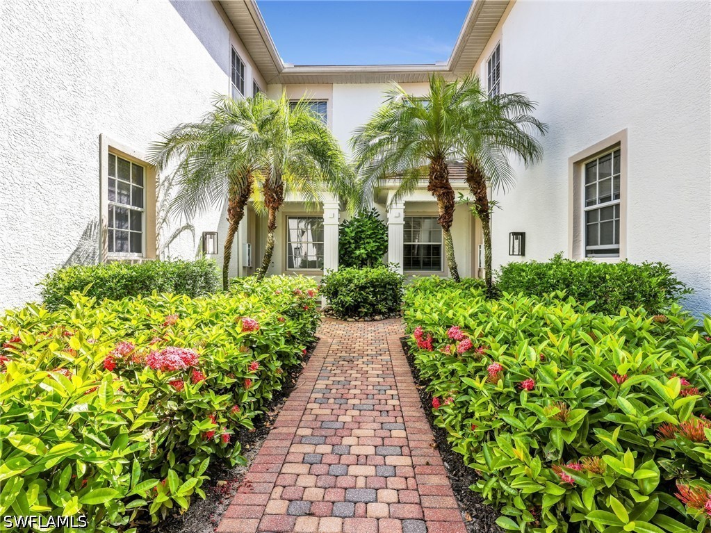2 bed home in Naples