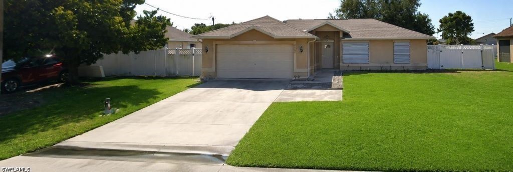 3 bed home in Cape Coral