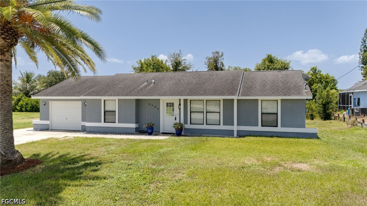 2 bed home in Fort Myers