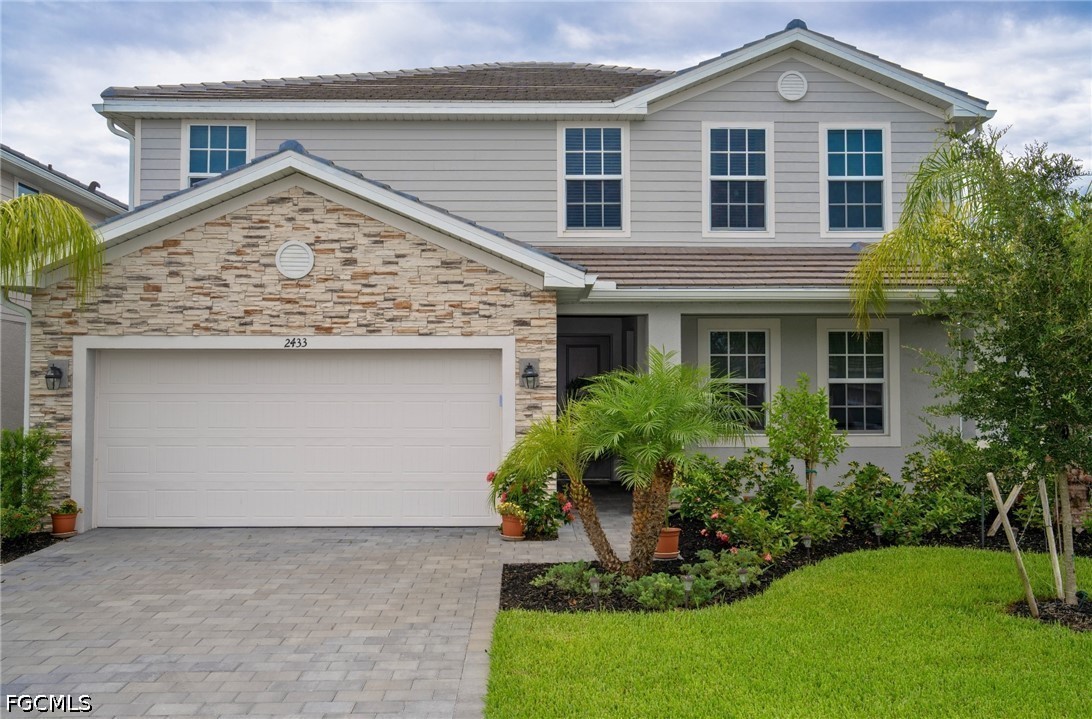 5 bed home in Naples
