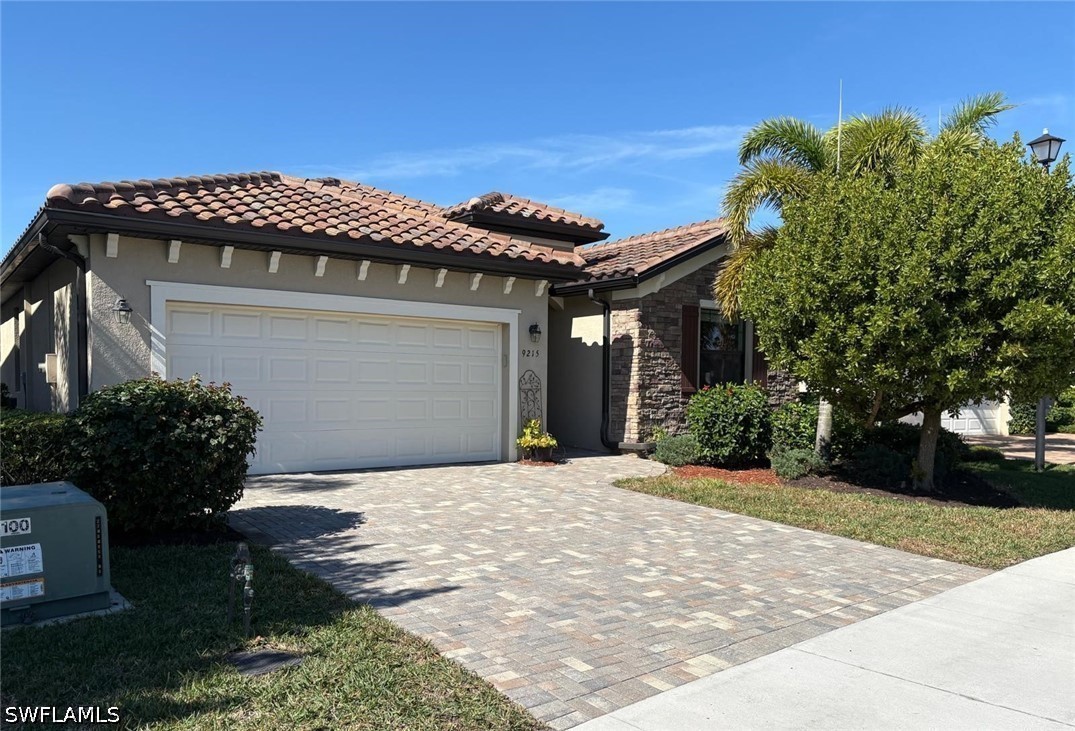 4 bed home in Naples