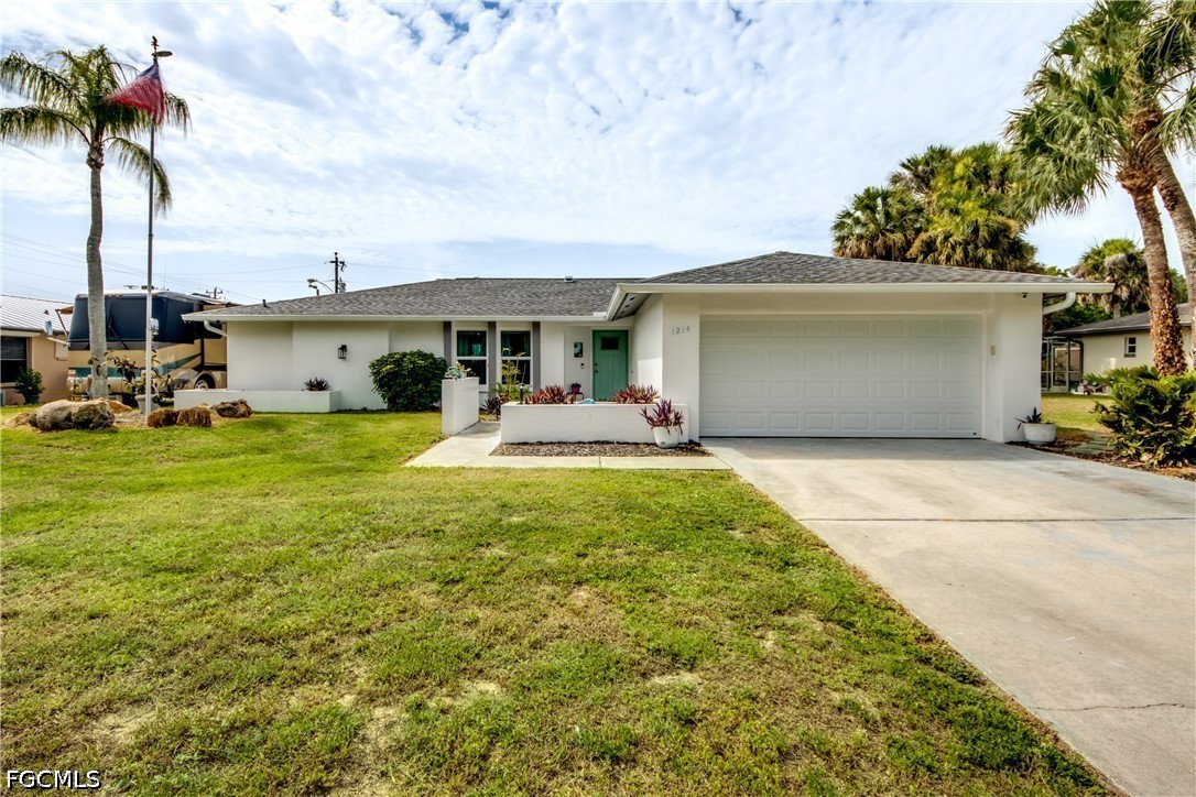 2 bed home in Lehigh Acres