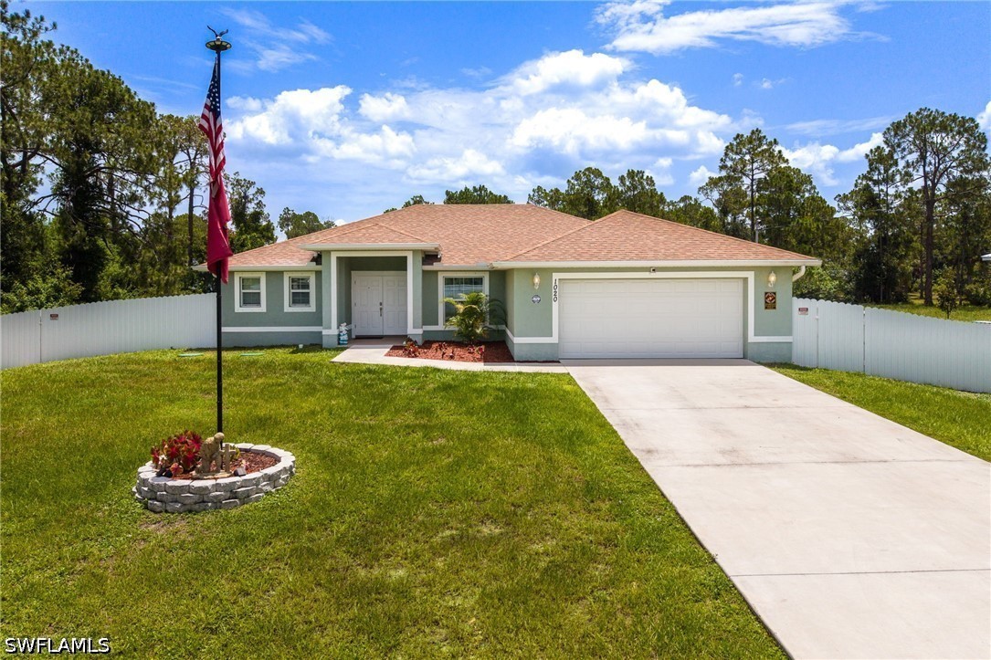 3 bed home in Lehigh Acres