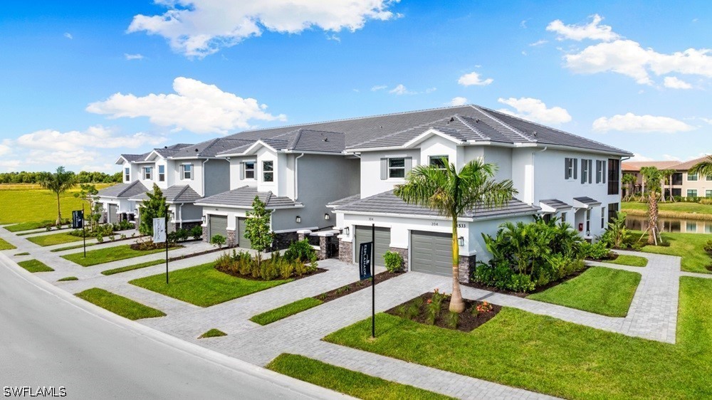 2 bed home in Naples