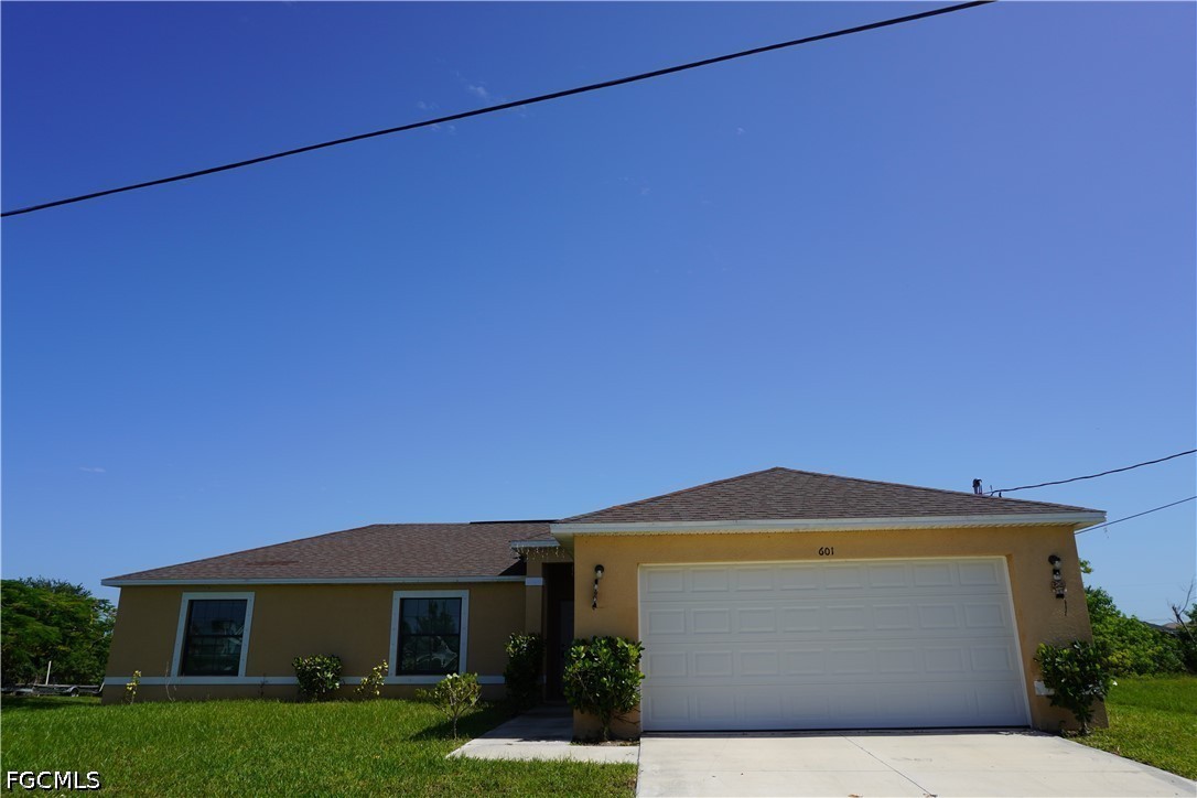 3 bed home in Cape Coral