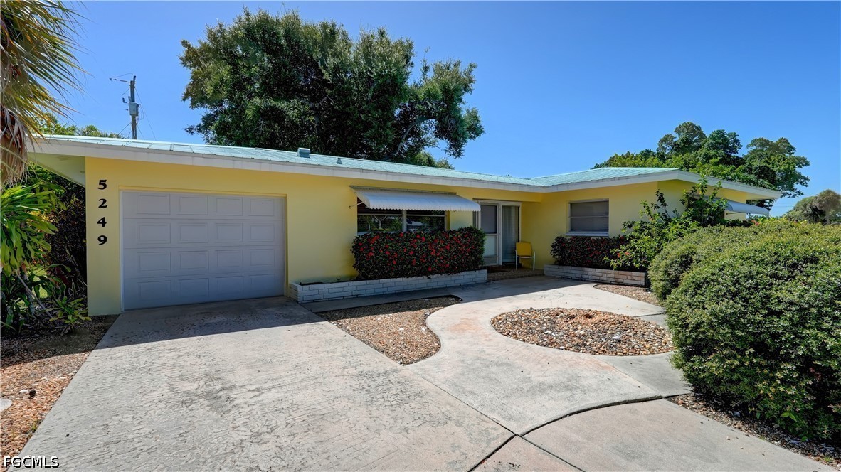 2 bed home in Cape Coral