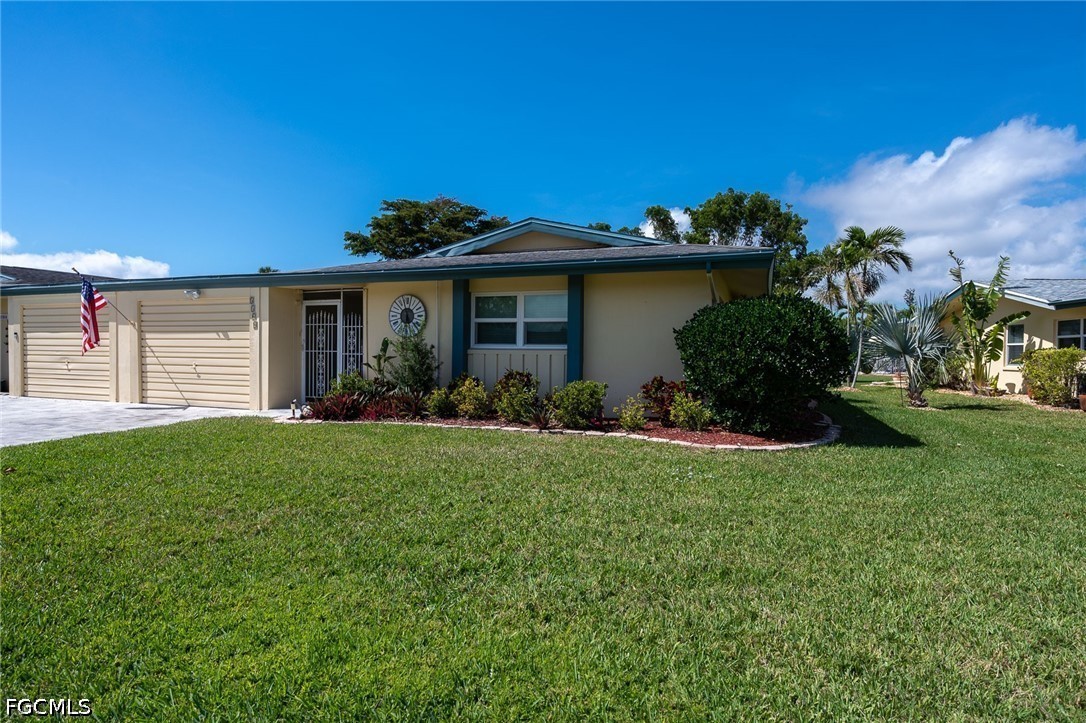 2 bed home in Fort Myers