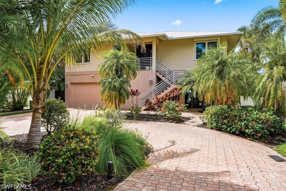 4 bed home in Naples