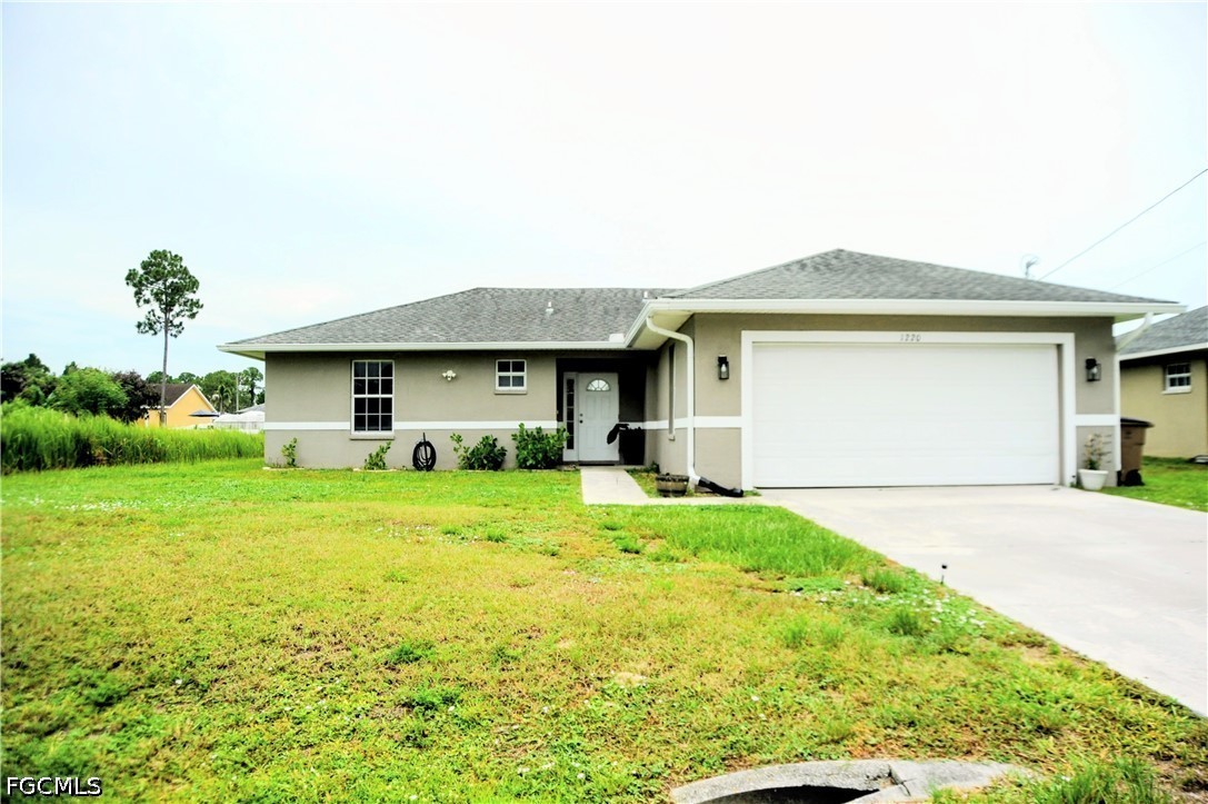 3 bed home in Lehigh Acres