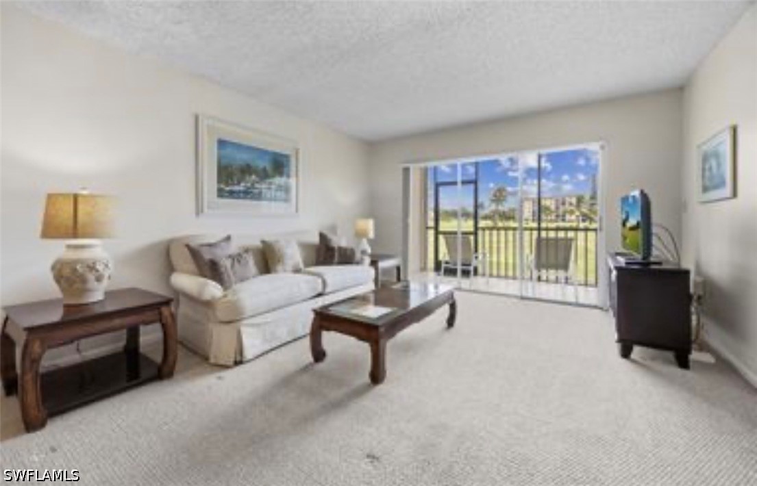 2 bed home in Naples