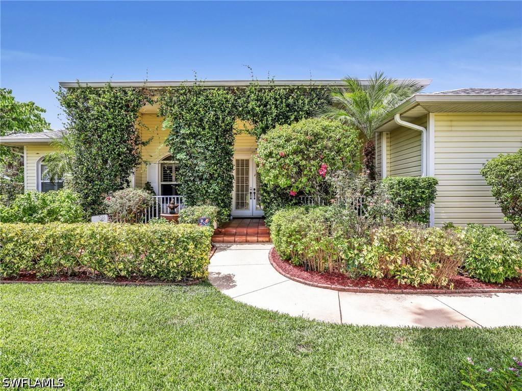 4 bed home in Bonita Springs