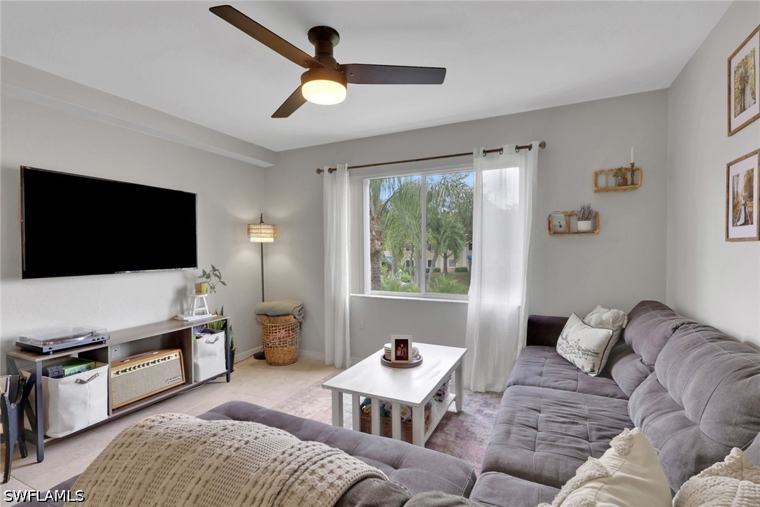 2 bed home in Naples