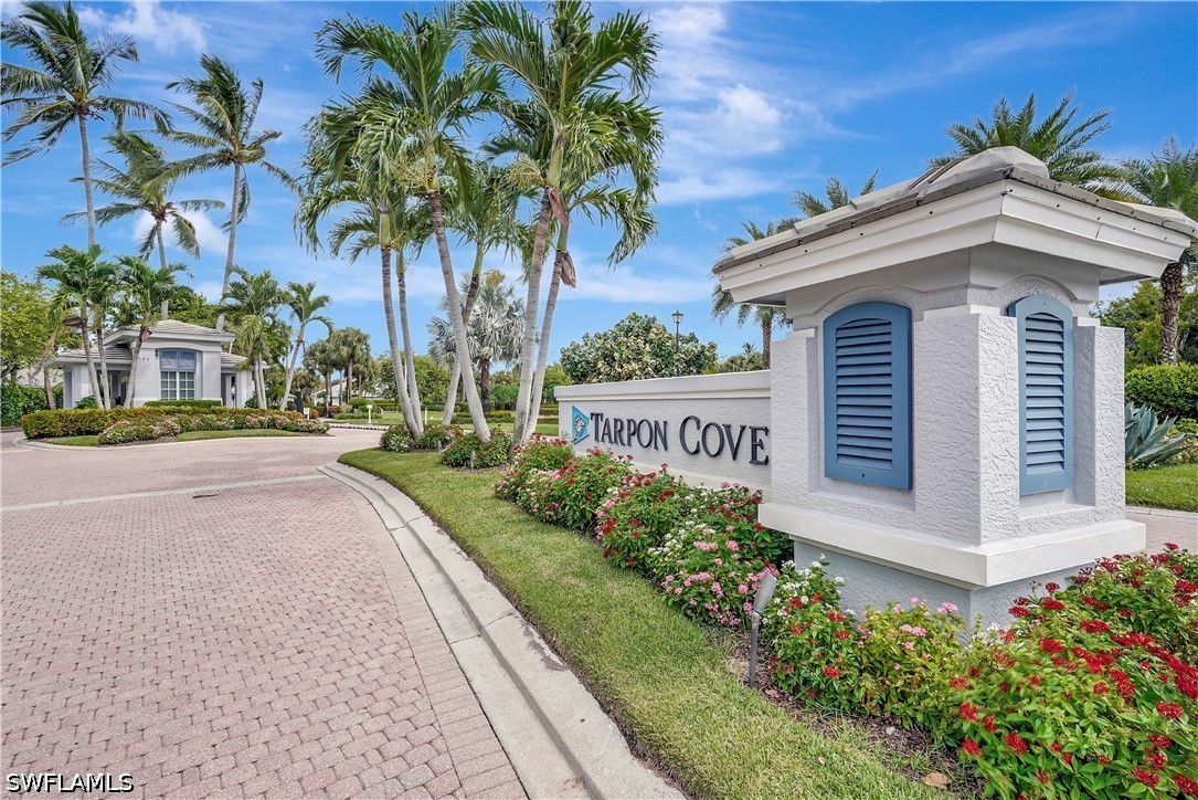 2 bed home in Naples
