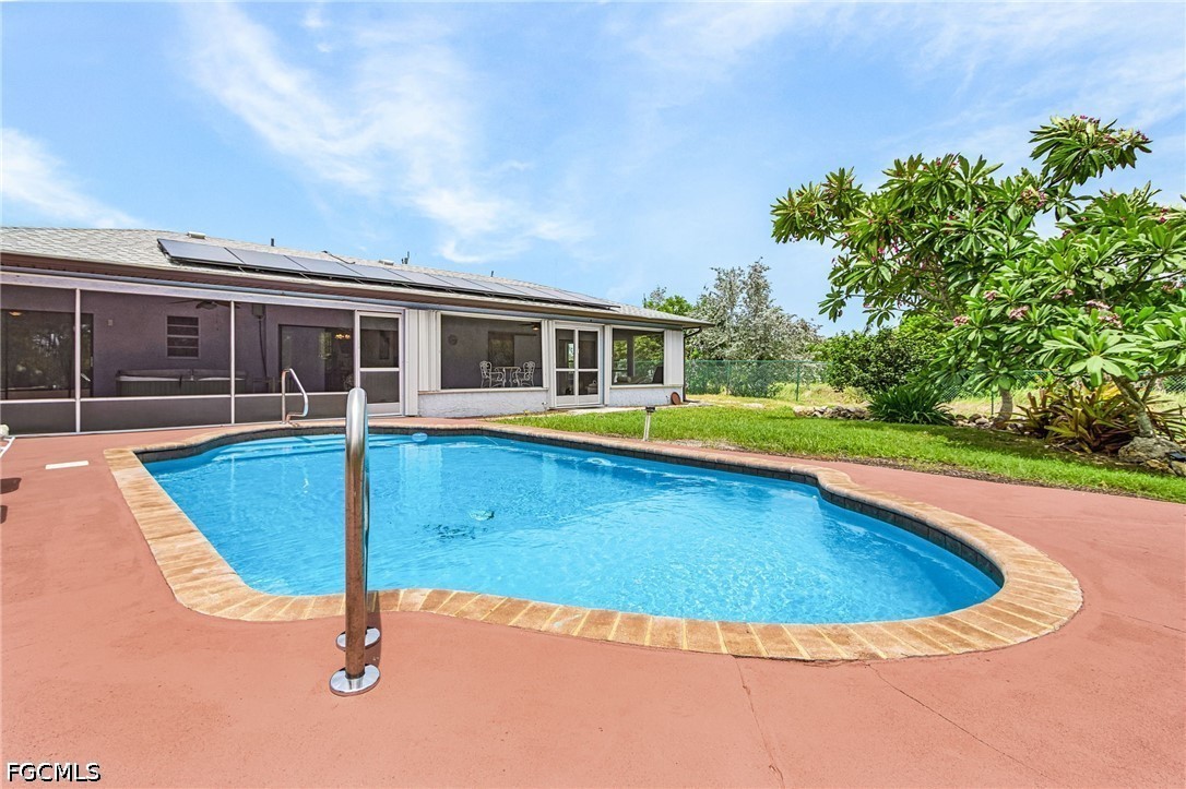 2 bed home in Bokeelia
