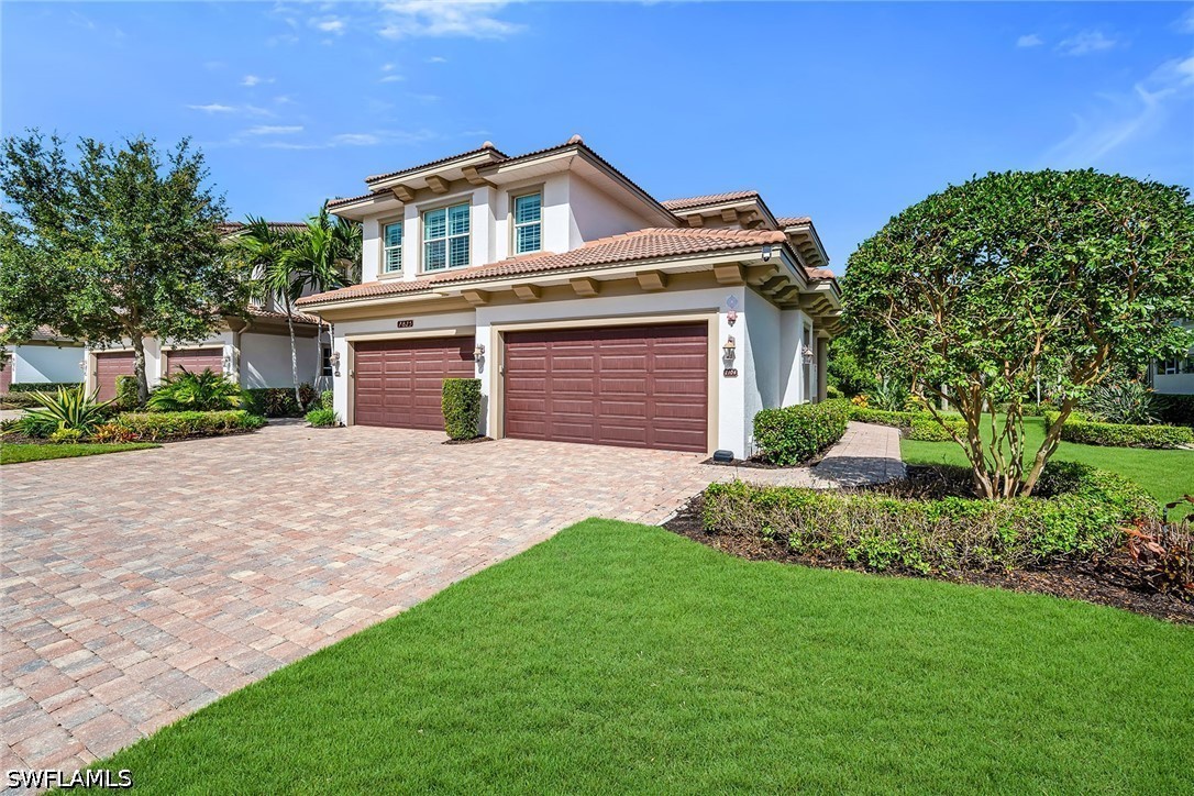 3 bed home in Naples