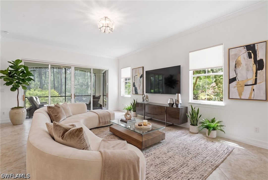 2 bed home in Naples