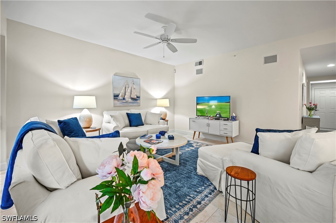 2 bed home in Estero