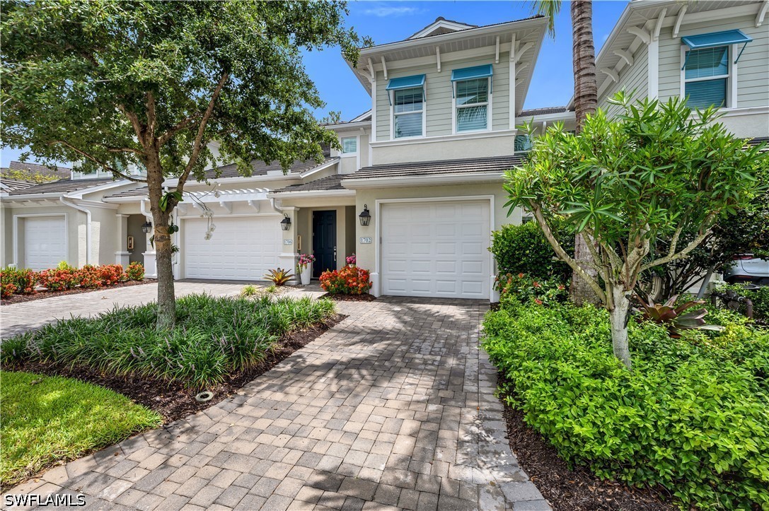 2 bed home in Naples