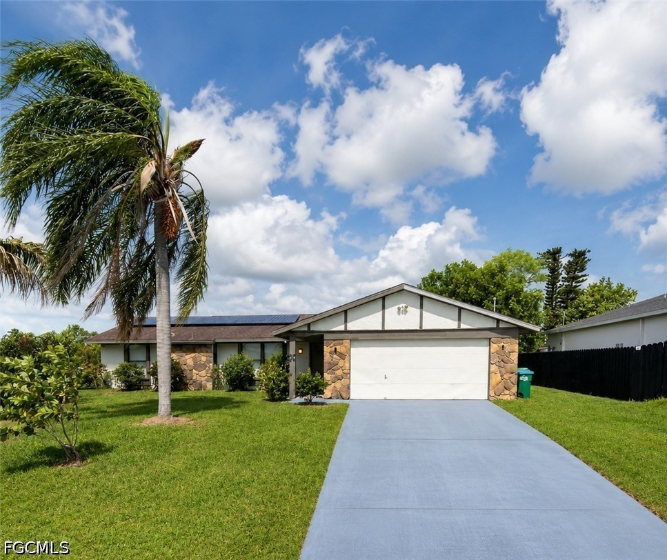 3 bed home in Cape Coral