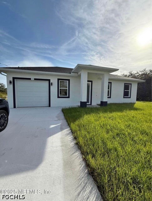 3 bed home in Lehigh Acres