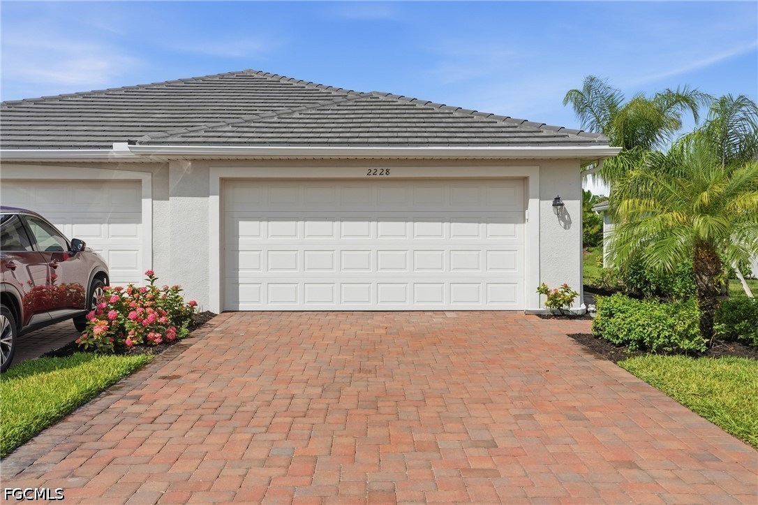 2 bed home in Naples