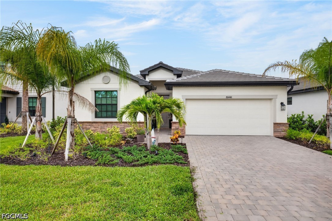 4 bed home in Estero