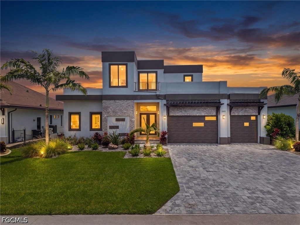 6 bed home in Cape Coral