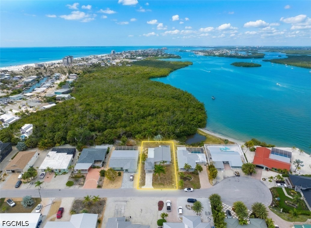 2 bed home in Fort Myers Beach