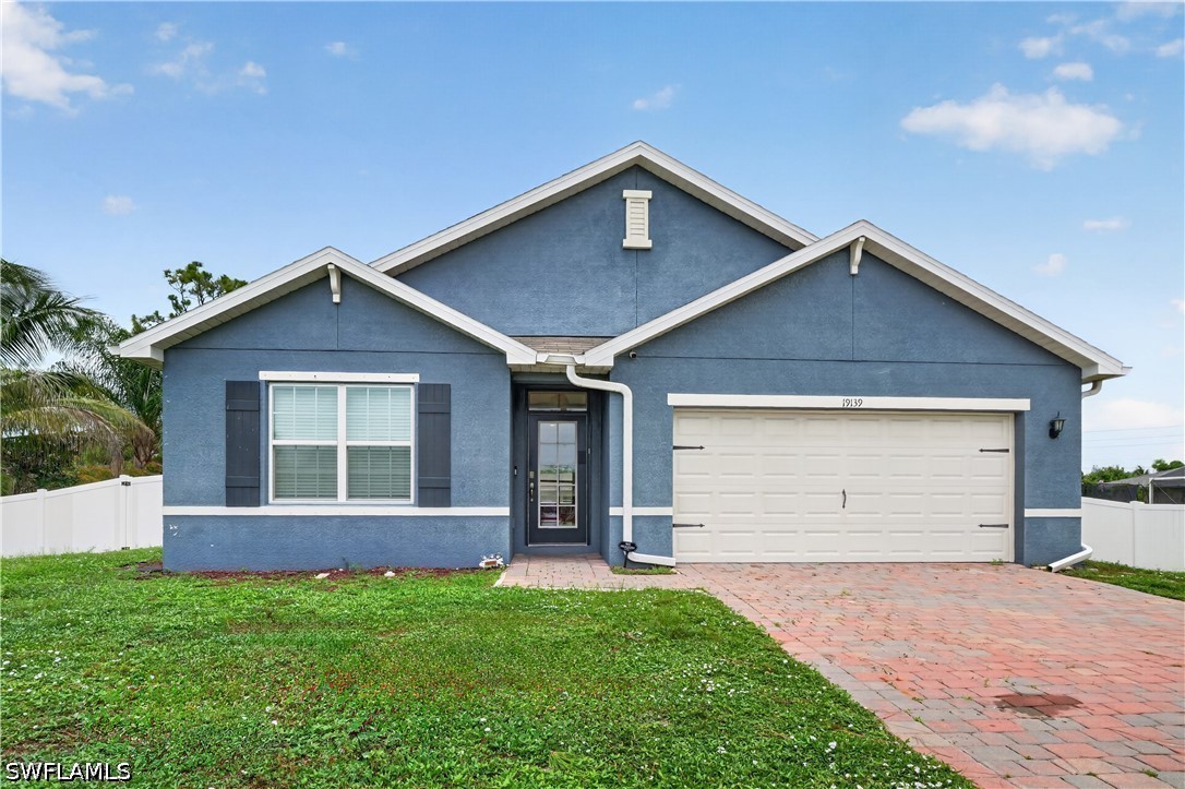 4 bed home in Fort Myers