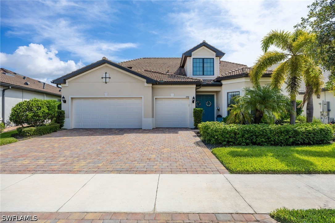 4 bed home in Naples